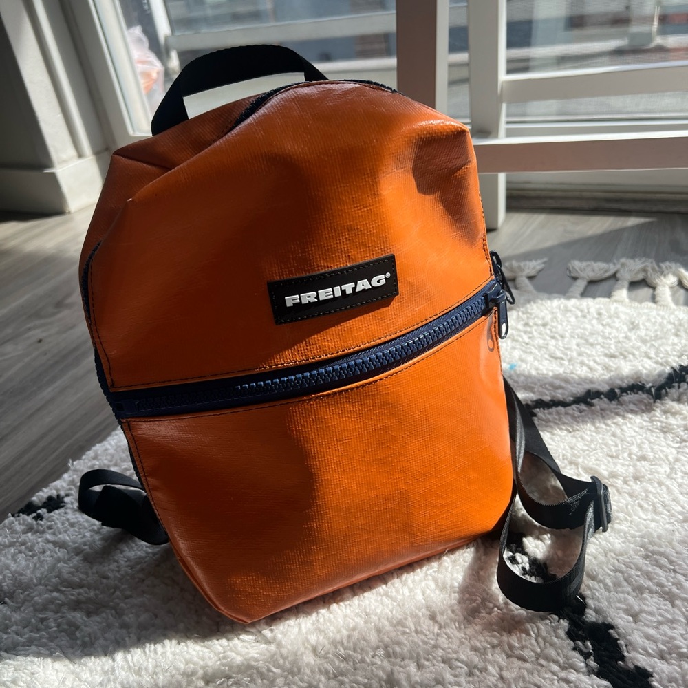 FREITAG F44 backpack - Picture 2 of 3